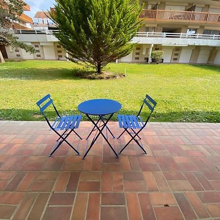 Studio deauville Situé devant la plage Exterior foto